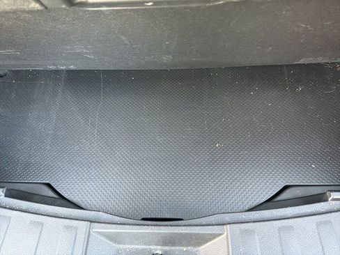 Used 2018 Nissan Rogue SL w/ Premium Package image 8