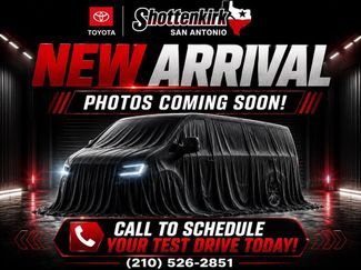 Used 2023 Toyota Sienna XLE FWD video 3