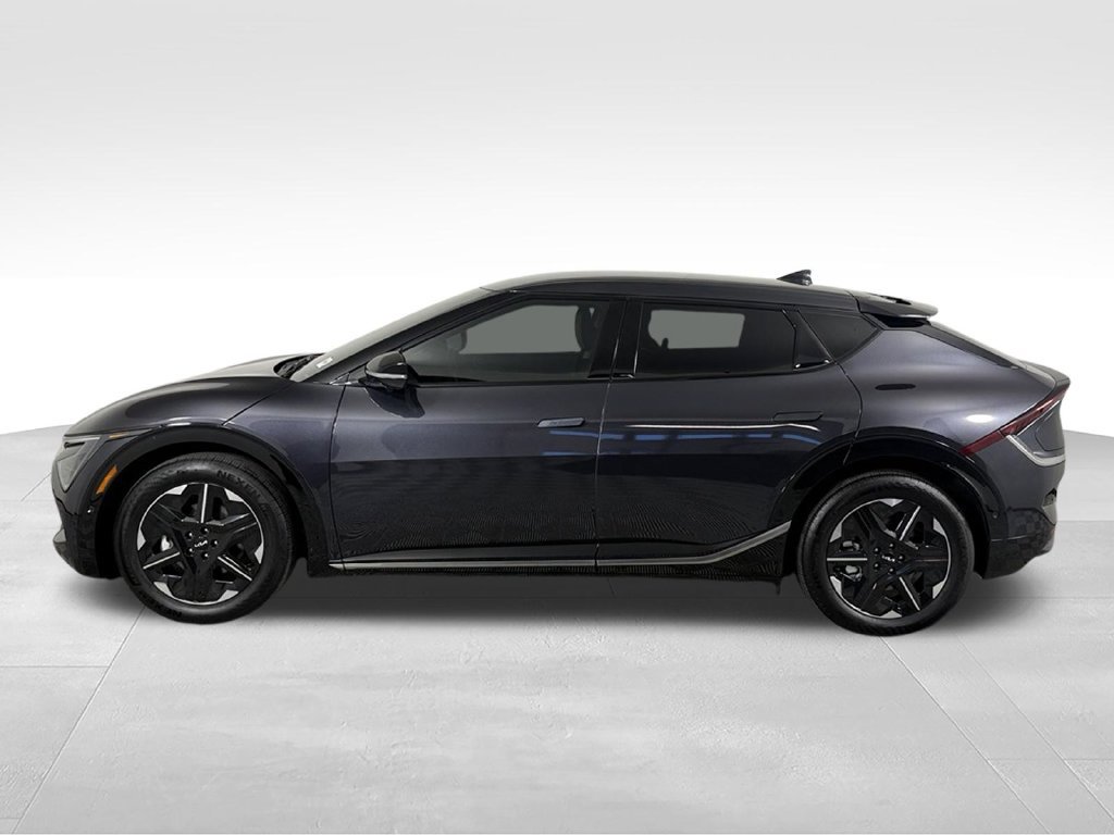 Used 2025 Kia EV6 Wind RWD image 10