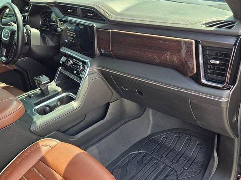 Certified 2025 GMC Sierra 1500 Denali Ultimate AWD/4WD image 19
