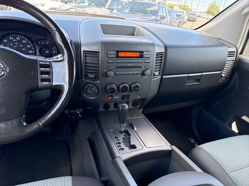 Used 2005 Nissan Titan SE AWD/4WD image 22