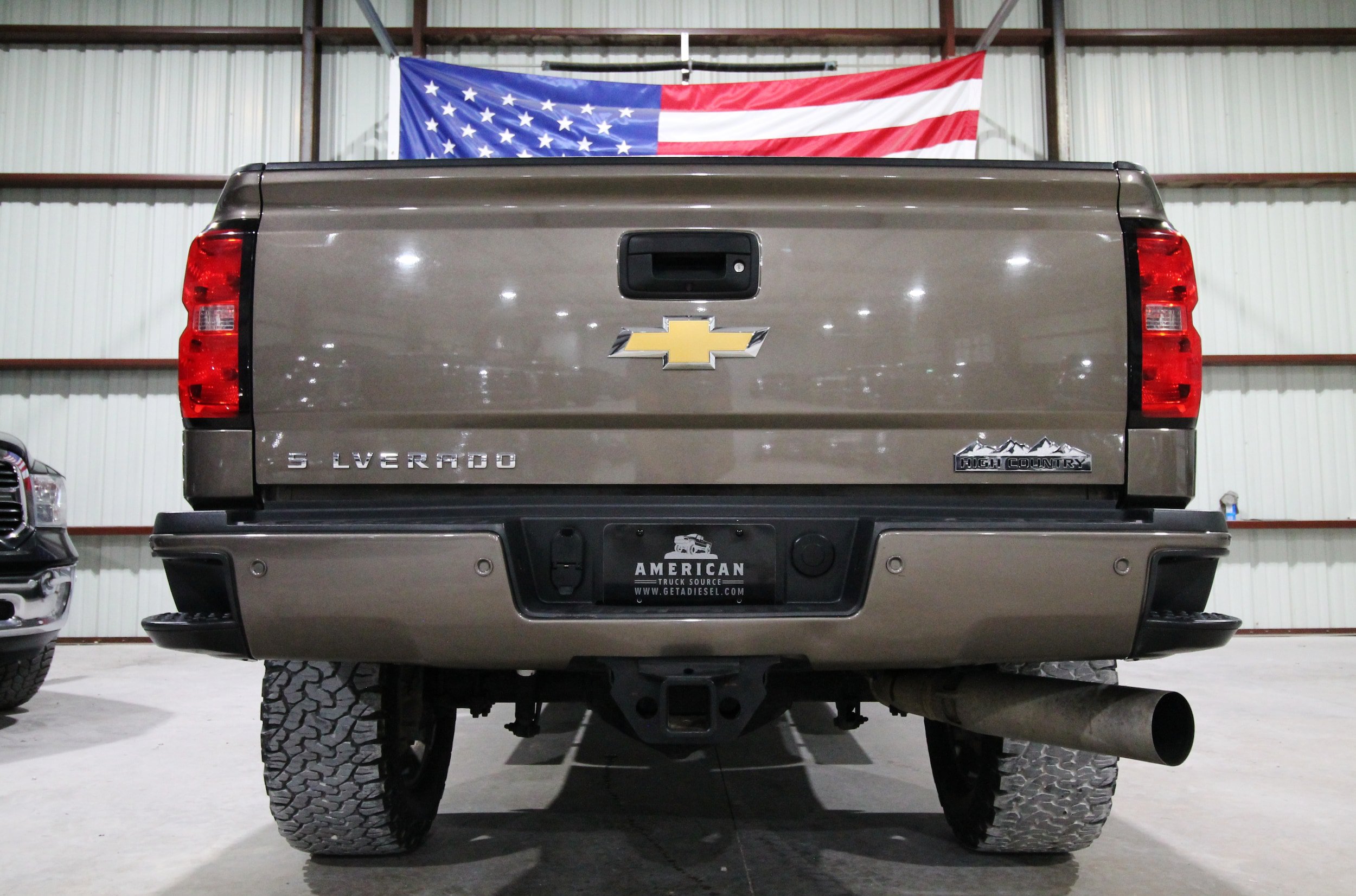 Used 2015 Chevrolet Silverado 2500 High Country w/ Duramax Plus Package AWD/4WD image 9
