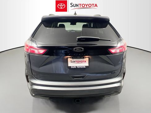 Used 2024 Ford Edge SE w/ Black Appearance Package image 5