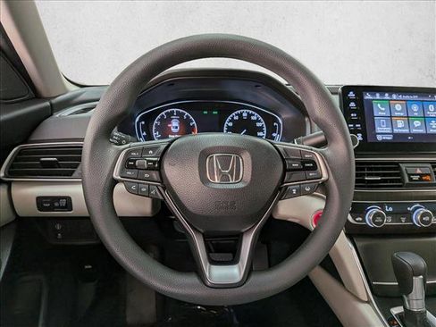 Used 2018 Honda Accord EX image 13