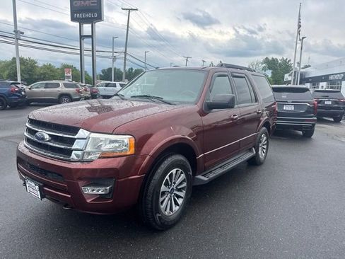 Used 2016 Ford Expedition XLT w/ Equipment Group 201A AWD/4WD image 1