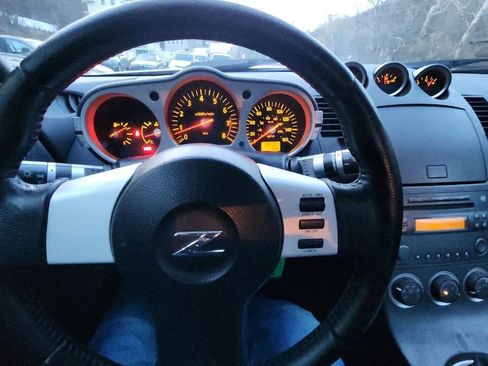 Used 2003 Nissan 350Z Enthusiast image 13