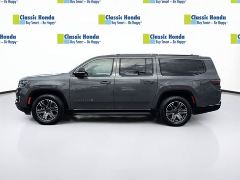 Used 2024 Jeep Wagoneer L Series II RWD image 4