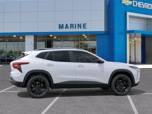 New 2026 Chevrolet Trax ACTIV w/ Sunroof Package FWD image 5