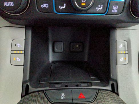 Used 2017 GMC Acadia SLT FWD image 23