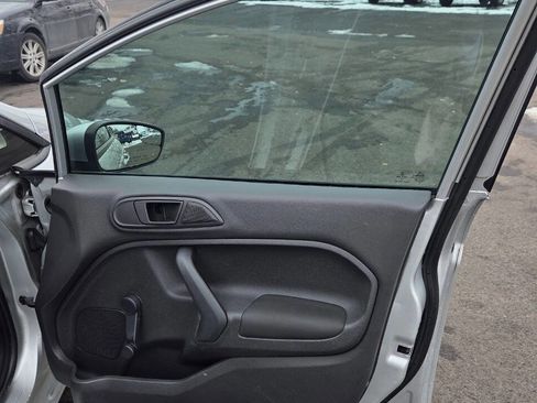 Used 2015 Ford Fiesta S image 11