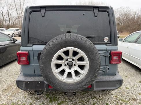 Used 2024 Jeep Wrangler Sport S image 4