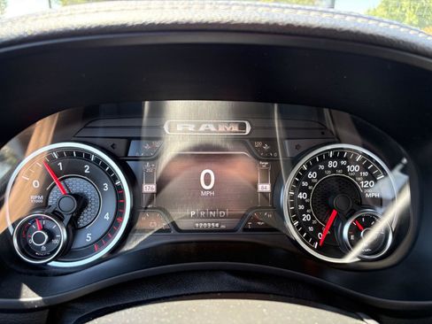 Used 2020 RAM 2500 Laramie AWD/4WD image 13