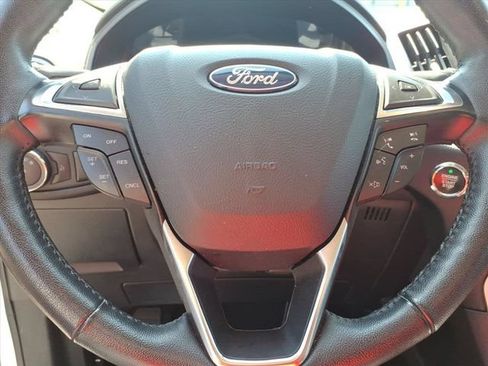 Used 2024 Ford Edge SEL AWD/4WD image 18