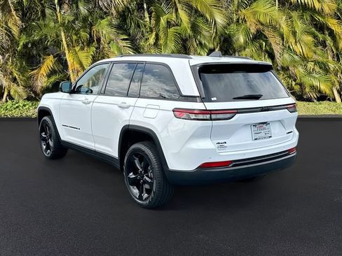 New 2025 Jeep Grand Cherokee Limited w/ Black Appearance Package image 3