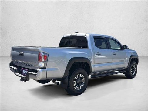 Used 2020 Toyota Tacoma TRD Off-Road w/ Technology Package AWD/4WD image 5