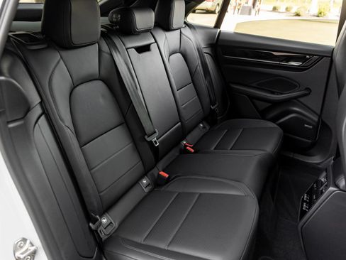 Certified 2026 Porsche Macan 4 Electric AWD/4WD image 39
