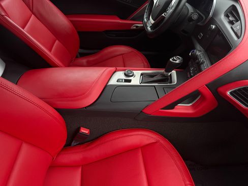 Used 2016 Chevrolet Corvette Z06 w/ 3LZ Preferred Equipment Group image 34