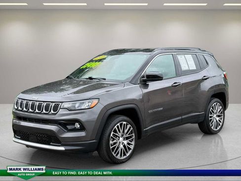 Used 2023 Jeep Compass Limited w/ Elite Group AWD/4WD image 4