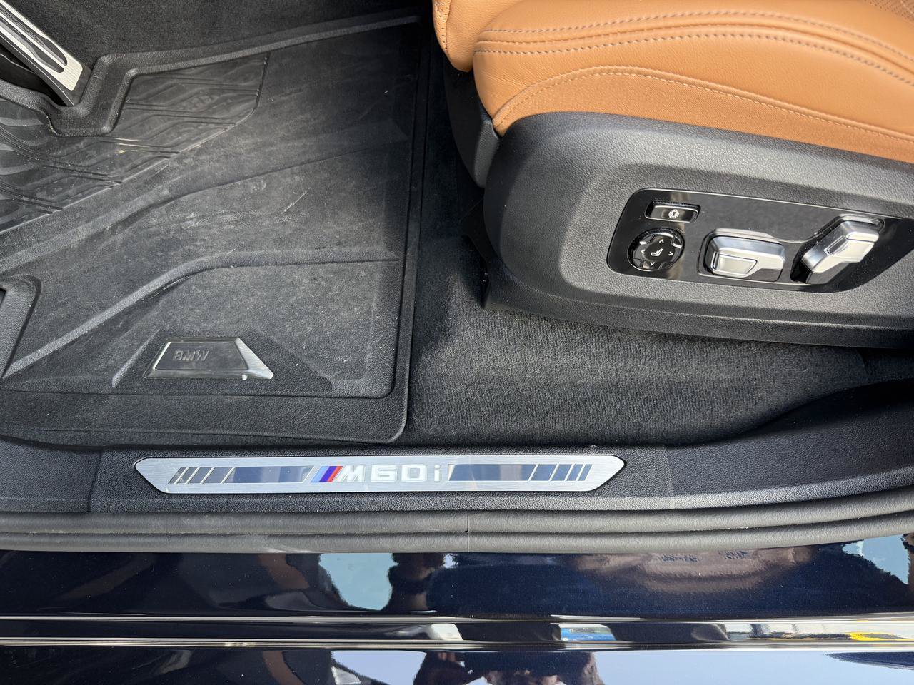 Used 2026 BMW X5 M60i AWD/4WD image 11
