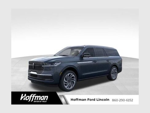 New 2026 Lincoln Navigator L Reserve AWD/4WD image 1