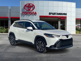 Used 2024 Toyota Corolla Cross SE video 1