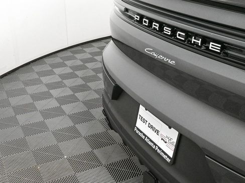 Certified 2026 Porsche Cayenne Coupe AWD/4WD image 37