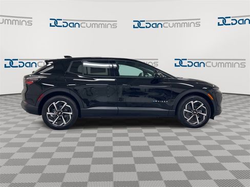 New 2026 Chevrolet Equinox EV LT image 9