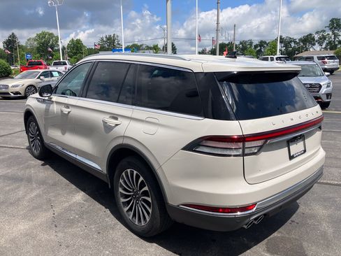 Used 2022 Lincoln Aviator AWD w/ Premium Package image 5