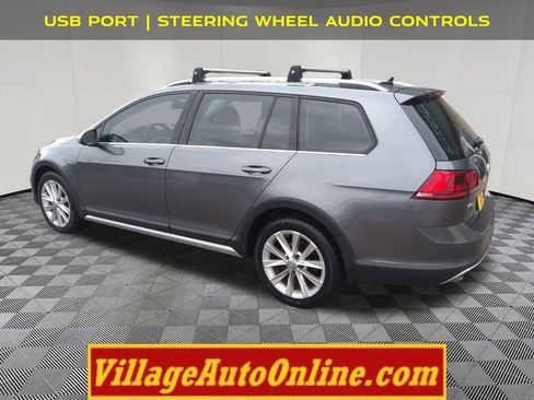 Used 2017 Volkswagen Golf Alltrack SE image 2