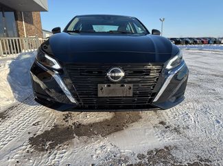 Used 2024 Nissan Altima 2.5 SV video 3