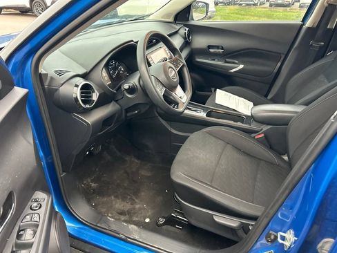Used 2024 Nissan Kicks SV FWD image 6