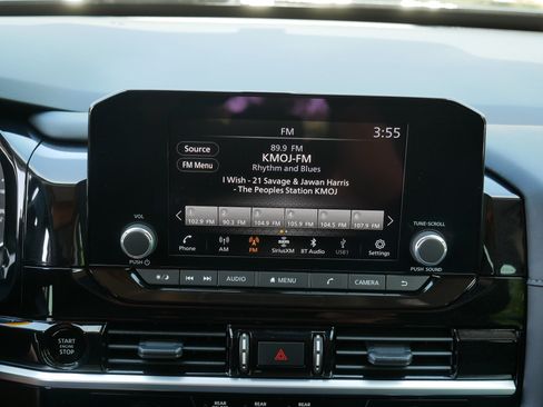 Certified 2025 Nissan Pathfinder SV AWD/4WD image 22