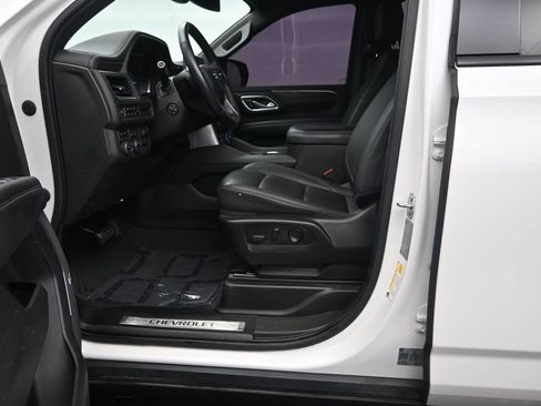 Used 2022 Chevrolet Tahoe Z71 w/ Z71 Off-Road Package AWD/4WD image 12