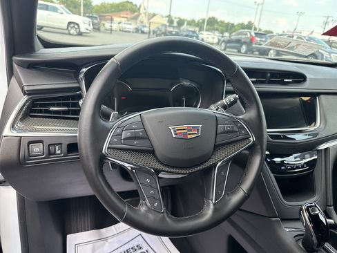 Used 2022 Cadillac XT5 Sportv image 14