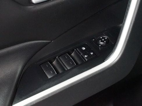 Certified 2025 Toyota RAV4 XLE FWD image 31
