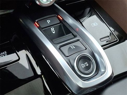 Used 2024 Acura MDX SH-AWD w/ Technology Package image 17