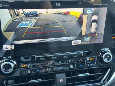 Certified 2020 Toyota Highlander Platinum image 25