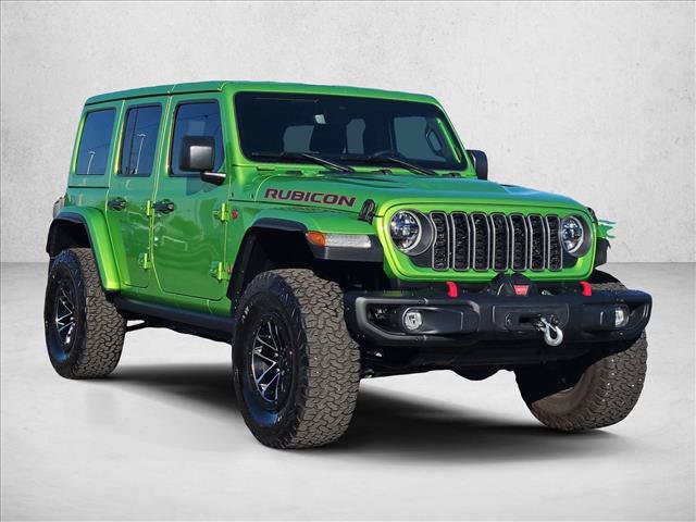 Used 2025 Jeep Wrangler Unlimited Rubicon AWD/4WD image 3