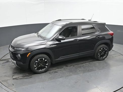 Used 2022 Chevrolet TrailBlazer LT w/ LPO, Blackout Package AWD/4WD image 37