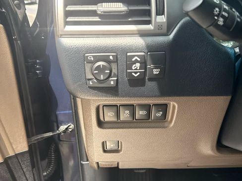 Used 2022 Lexus GX 460 Premium w/ Accessory Package AWD/4WD image 20
