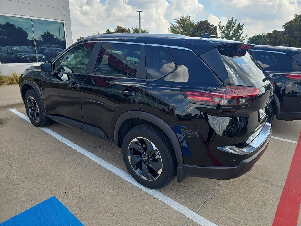 Certified 2024 Nissan Rogue SV w/ SV Premium Package FWD image 7