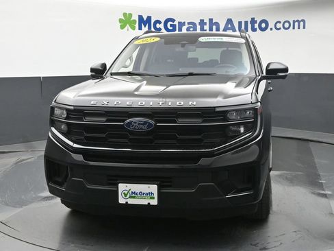 Used 2025 Ford Expedition Active AWD/4WD image 6