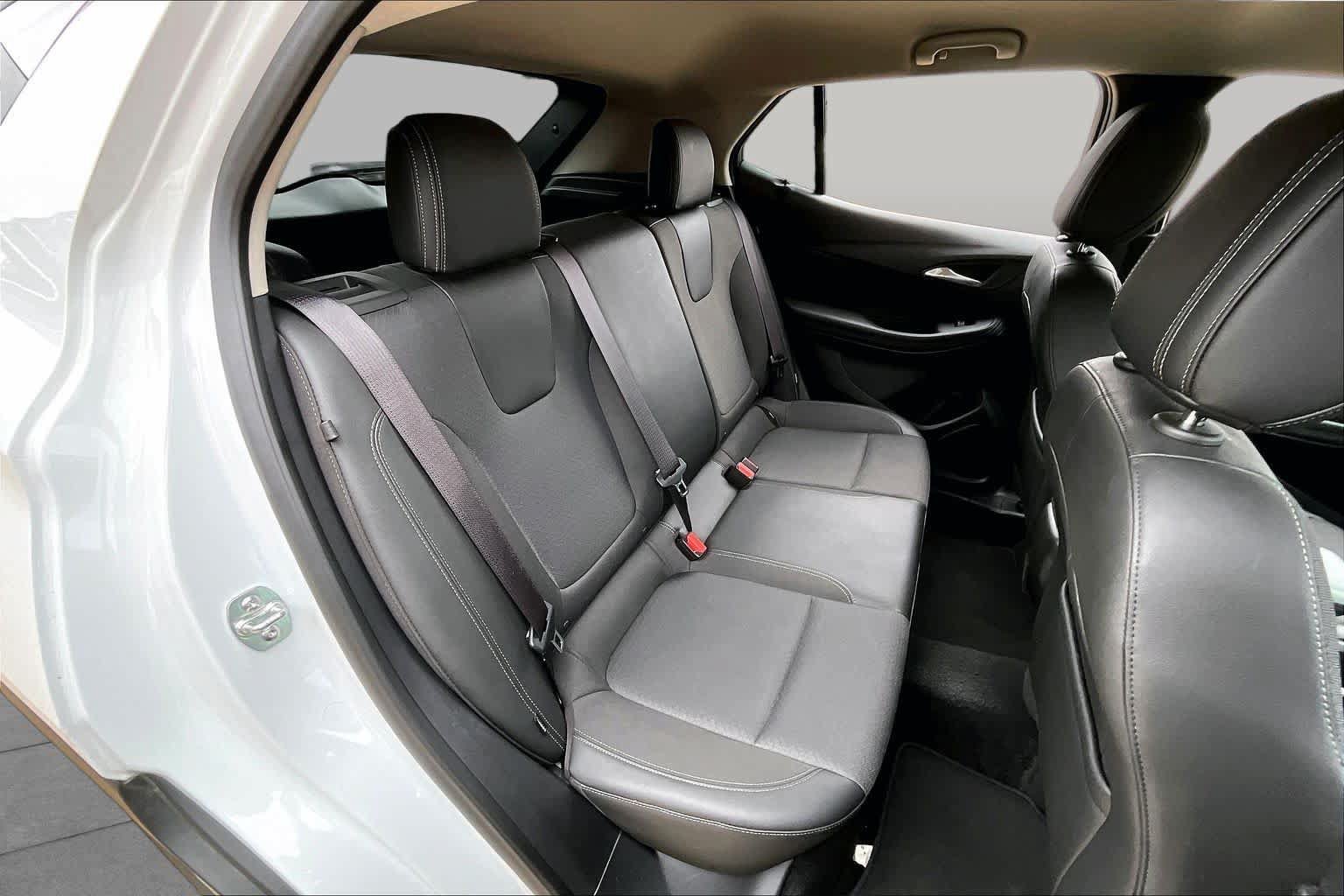 Used 2025 Buick Encore GX Preferred AWD/4WD image 19