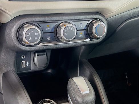 Used 2021 Nissan Versa SV image 13