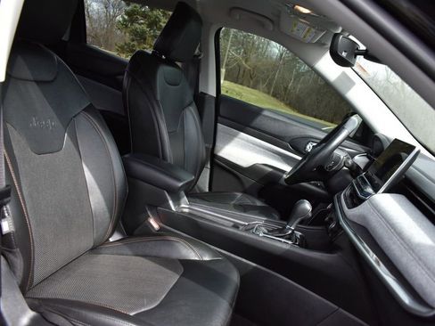 Used 2022 Jeep Compass Latitude image 31