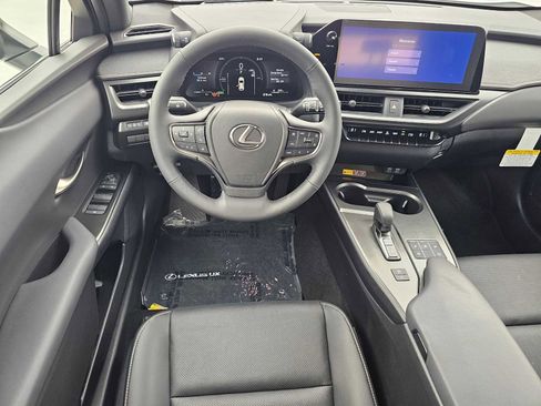 New 2026 Lexus UX 300h FWD image 18
