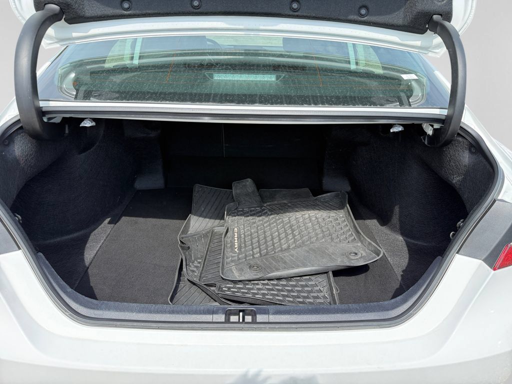 Used 2024 Toyota Camry SE FWD image 43