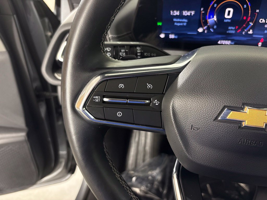 Used 2025 Chevrolet Traverse LT FWD image 20