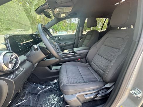 Used 2025 Chevrolet Equinox LT FWD image 37