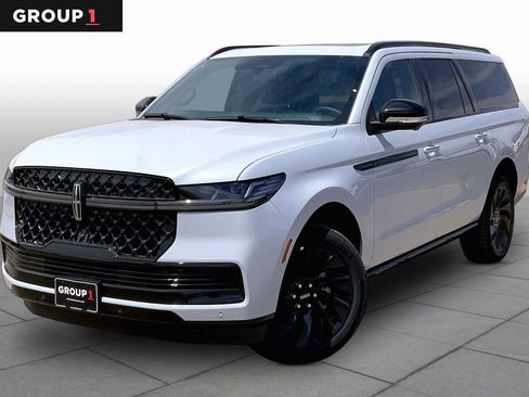 New 2026 Lincoln Navigator L Reserve AWD/4WD image 1